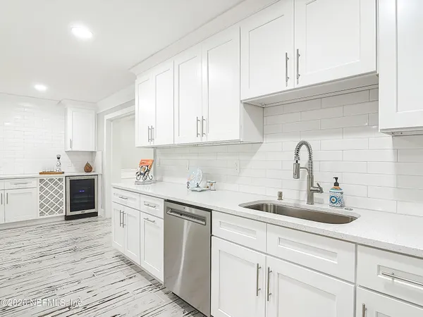 $779,900 | 555 Wildwood Drive, New Smyrna Beach, FL 32168