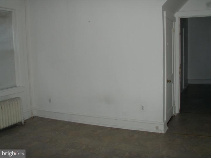 1406 Schuylkill Avenue Reading, PA 19601 - Photo 4 of 8 a room that has a window