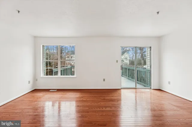 $365,000 | 6336 South Lake Court, Unit 6336, Bryans Road, MD 20616