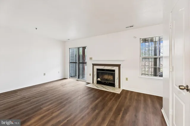 $365,000 | 6336 South Lake Court, Unit 6336, Bryans Road, MD 20616