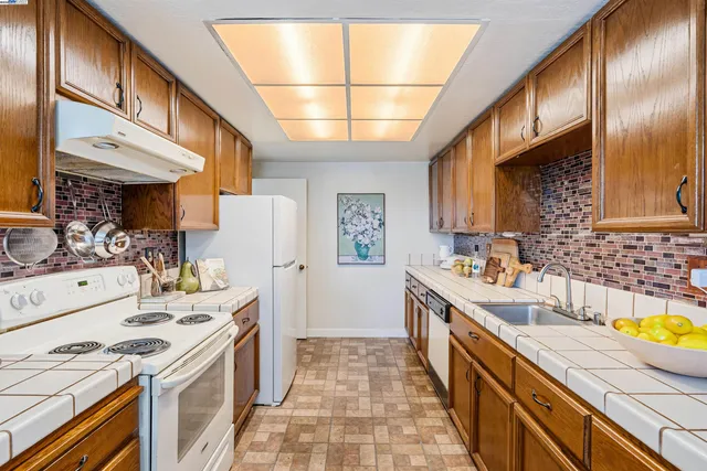 $385,000 | 2742 East Court, Richmond, CA 94806