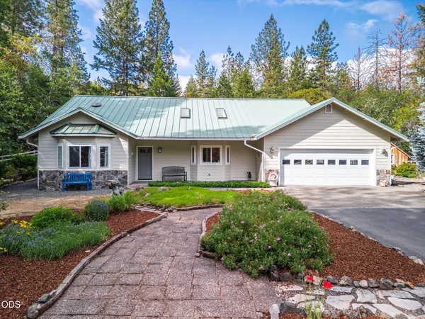 $625,000 | 509 Carter Drive, Grants Pass, OR 97526