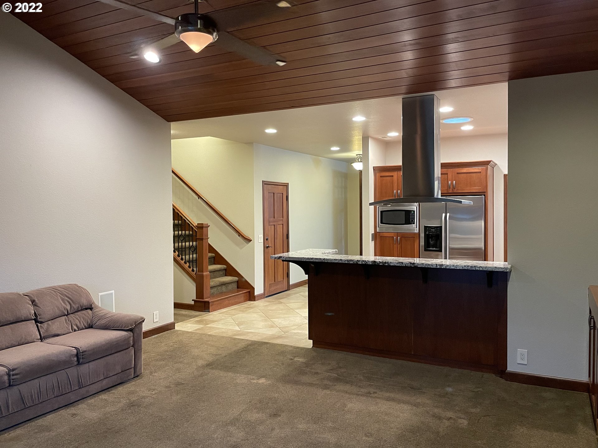 3247 Lake Crest Drive Eugene, OR 97408 - Photo 11 of 31 a living room with furniture