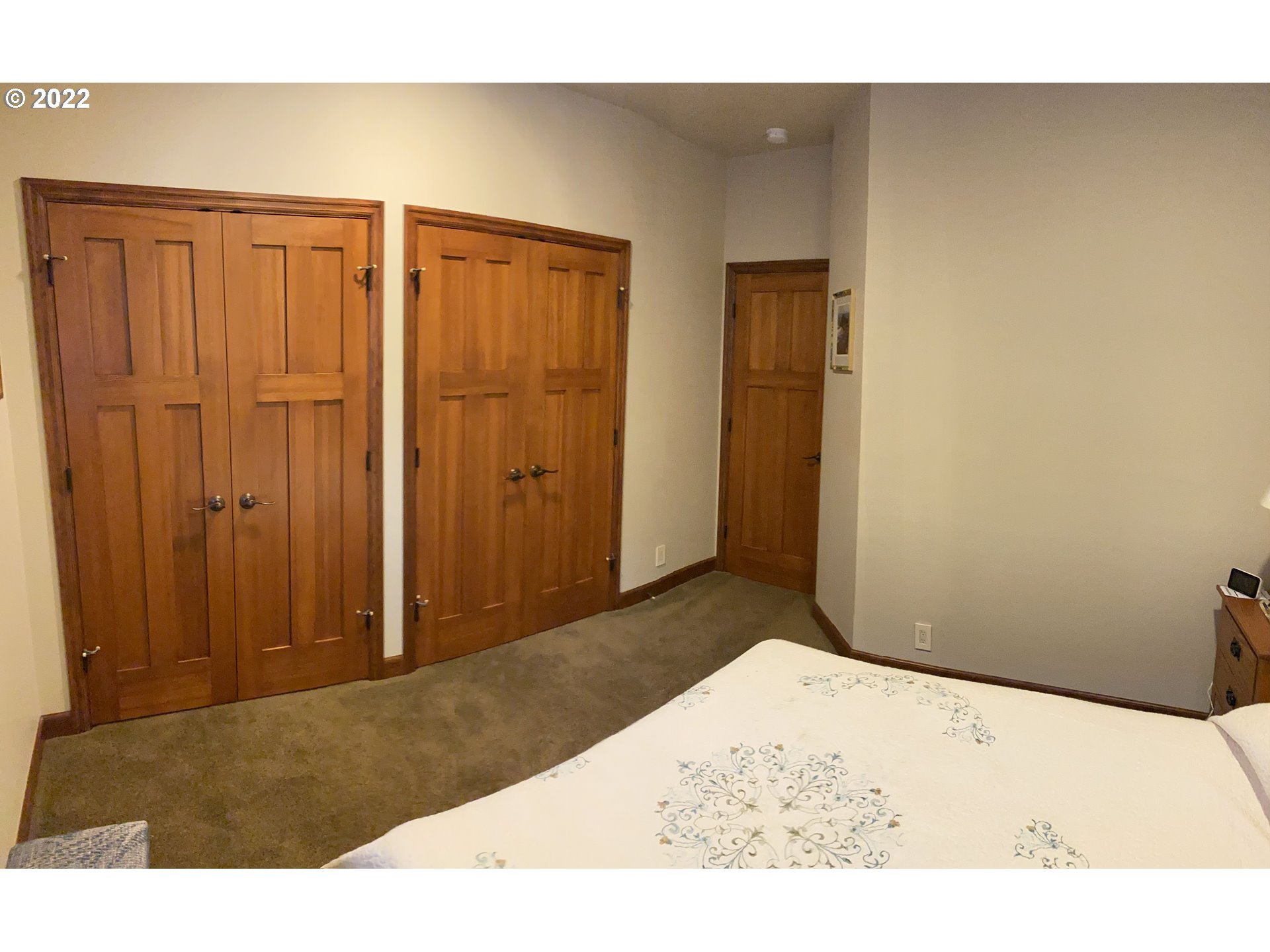 3247 Lake Crest Drive Eugene, OR 97408 - Photo 23 of 31 a view of a closet