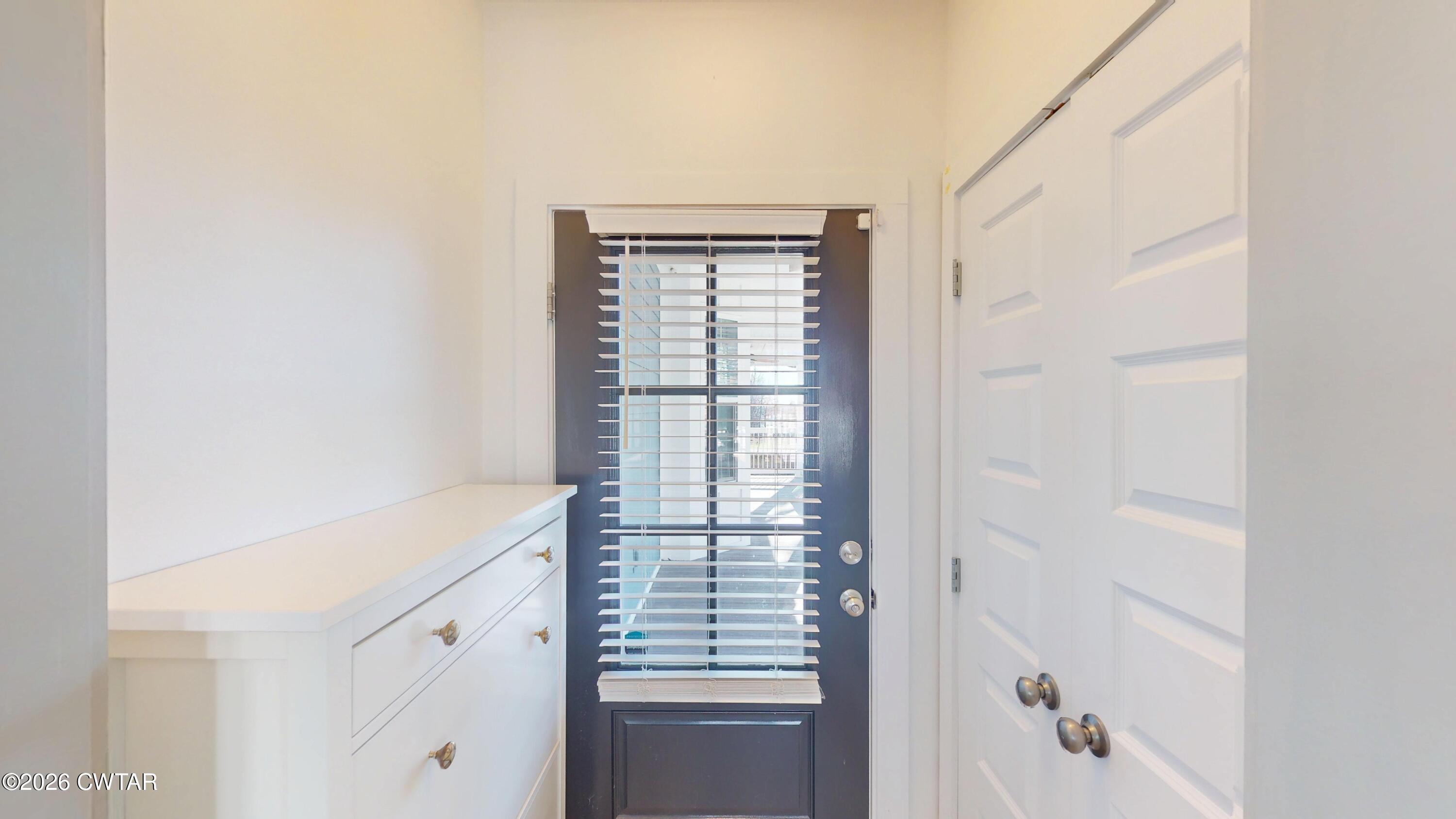 226 Morgan Street Jackson, TN 38301 - Photo 4 of 51 a view of kitchen with cabinets