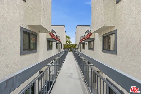 $619,888 | 345 West Acacia Avenue, Unit 16, Glendale, CA 91204