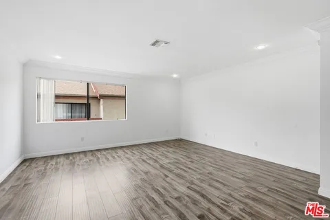 $619,888 | 345 West Acacia Avenue, Unit 16, Glendale, CA 91204