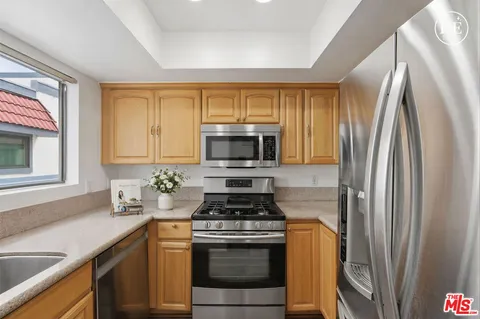$619,888 | 345 West Acacia Avenue, Unit 16, Glendale, CA 91204