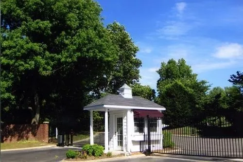 $2,500 | 231 Green Harbor Road, Unit 81, Old Hickory, TN 37138