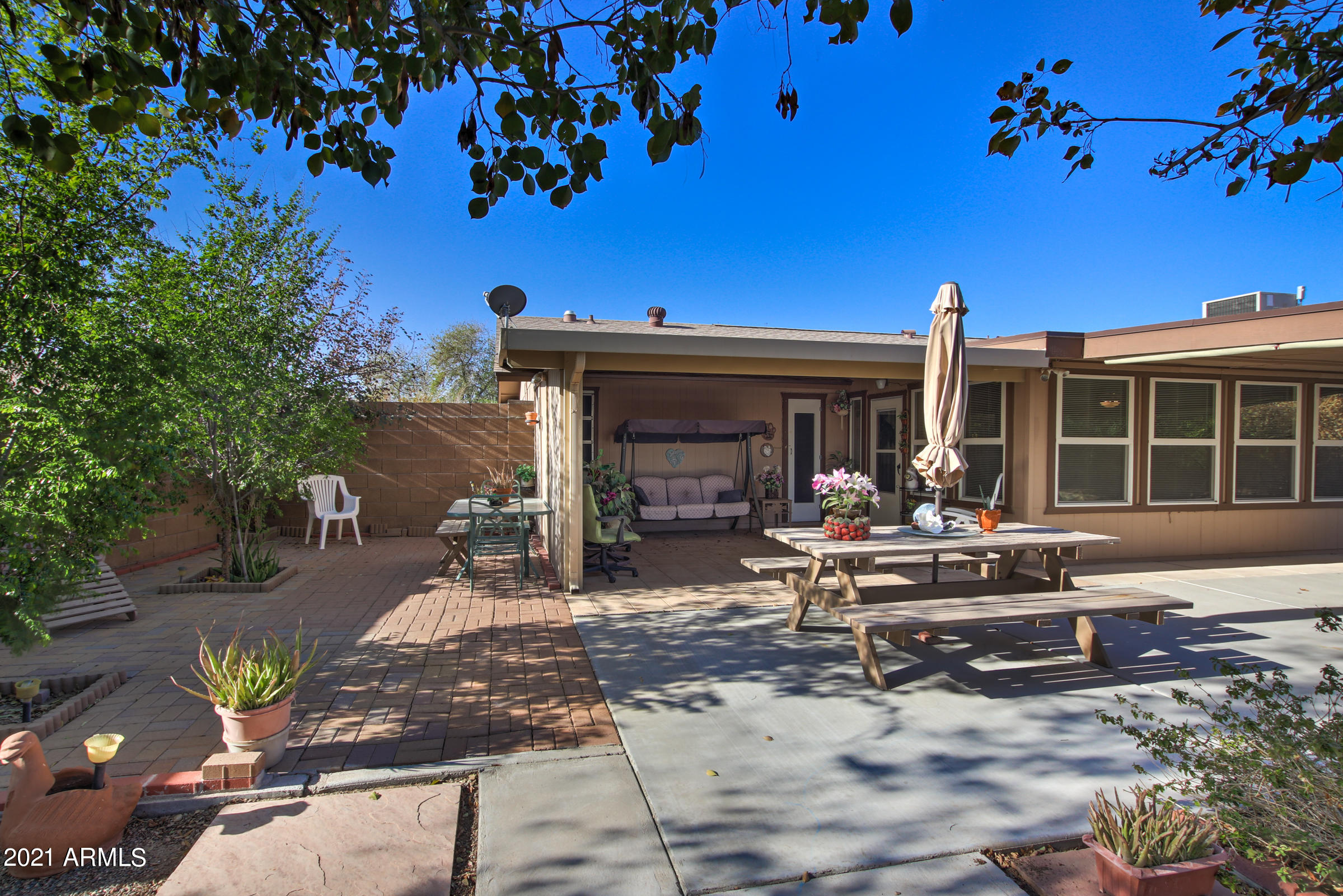 11048 West Oak Ridge Road Sun City, AZ 85351 - Photo 49 of 55 11048 W Oak Ridge Rd-54
