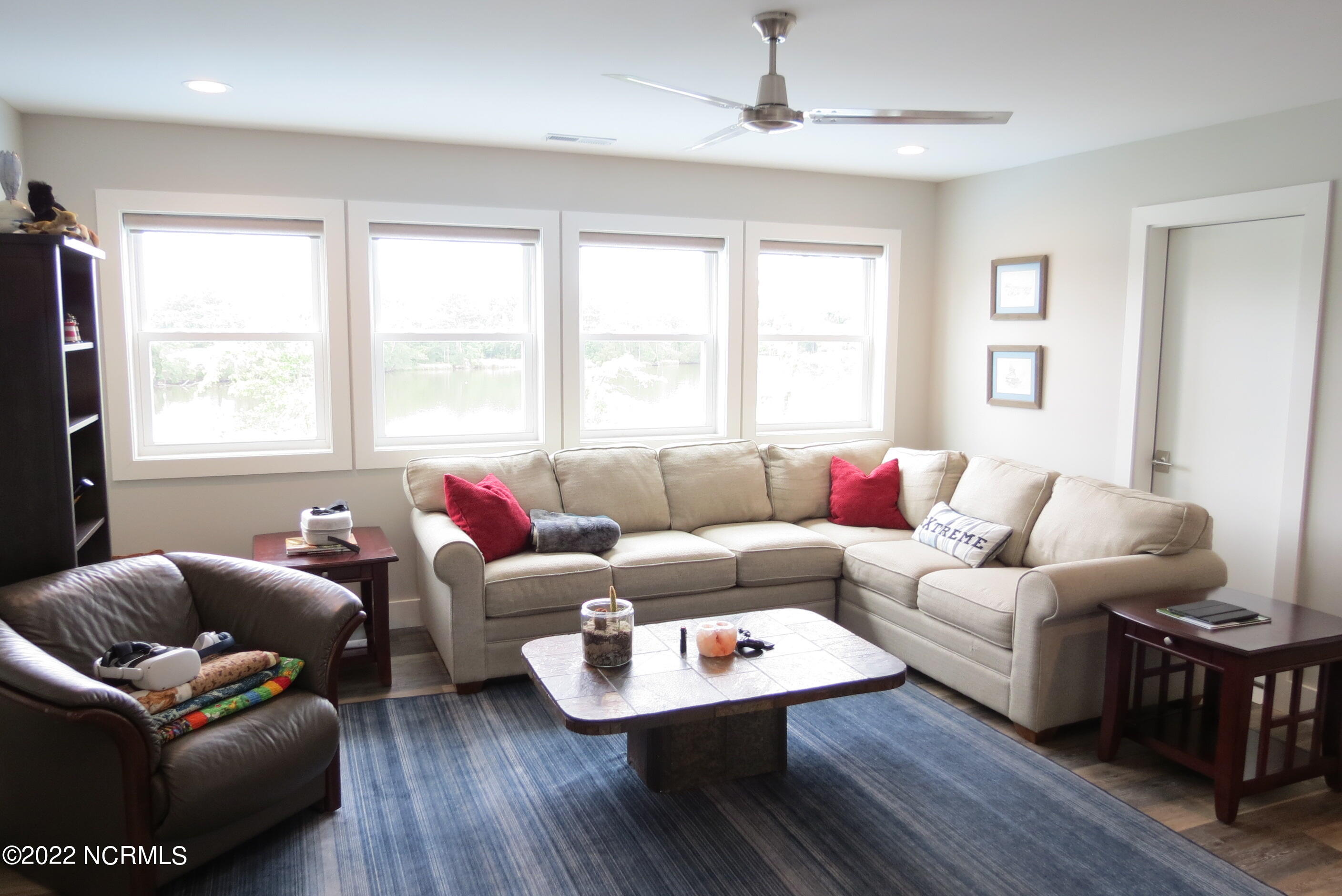 49 Spinnaker Point Road South Oriental, NC 28571 - Photo 79 of 94 Third floor Family area