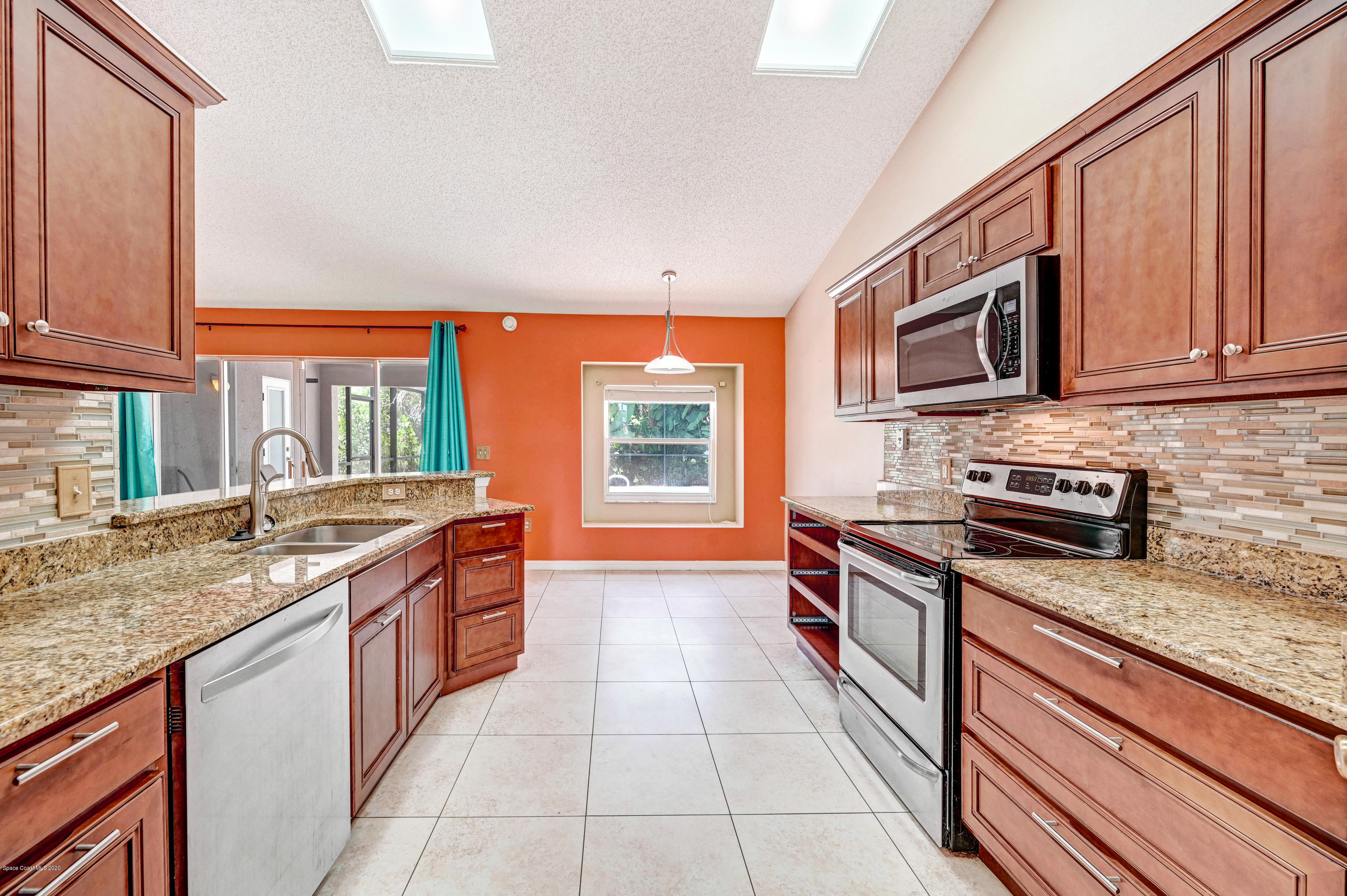 1513 Reed Street Northwest Palm Bay, FL 32907 - Photo 10 of 25 Kitchen - 2