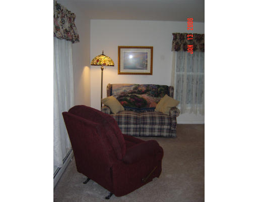 4 Bernards Way Rochester, MA 02770 - Photo 6 of 12