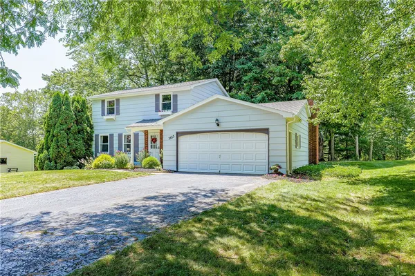 $299,900 | 3853 Orchard Street, Walworth, NY 14568