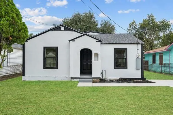 $2,200 | 1406 Mentor Avenue, Dallas, TX 75216