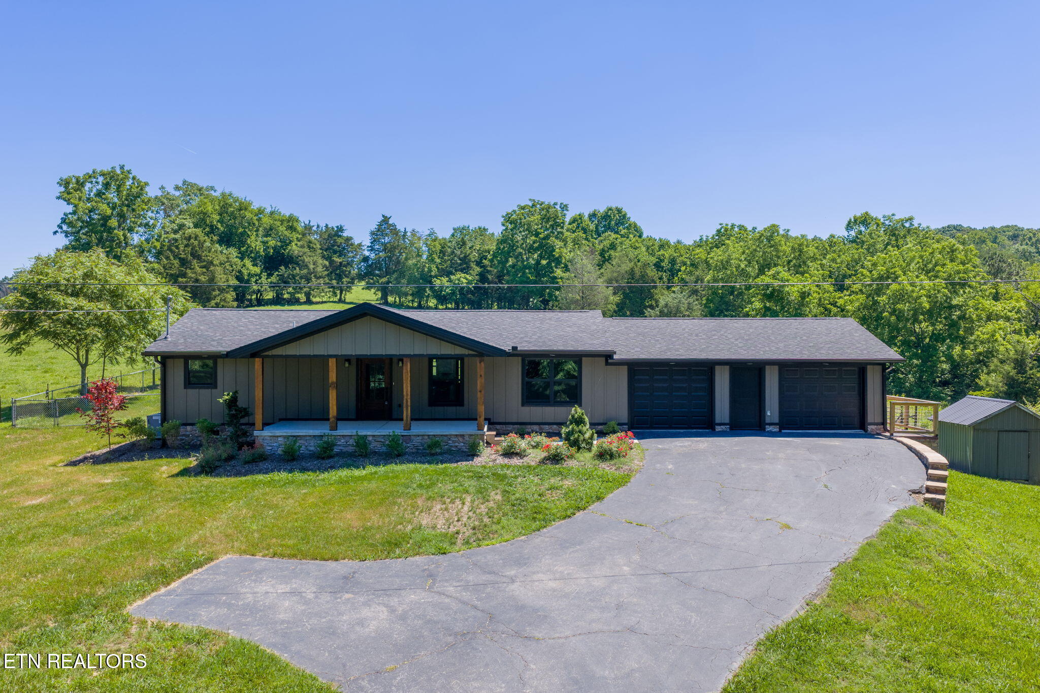 1437 Beacon Road Talbott, TN 37877 - Photo 8 of 31 homesandvideos-742