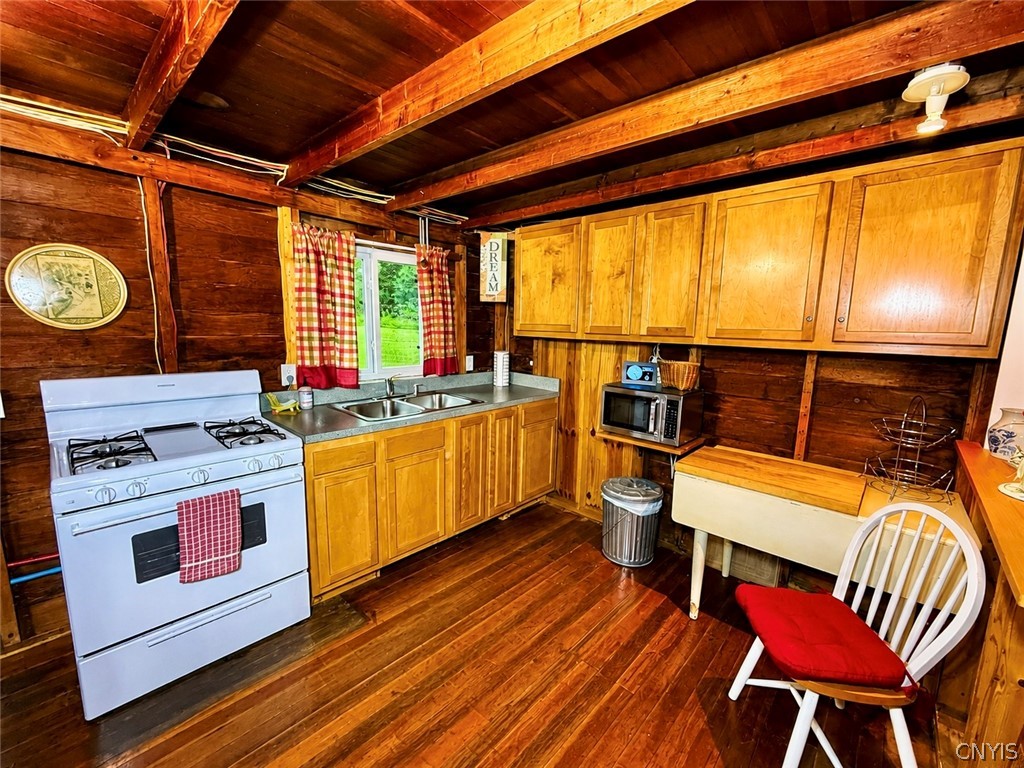 2425 Nichols Camp Road Eaton, NY 13334 - Photo 14 of 50