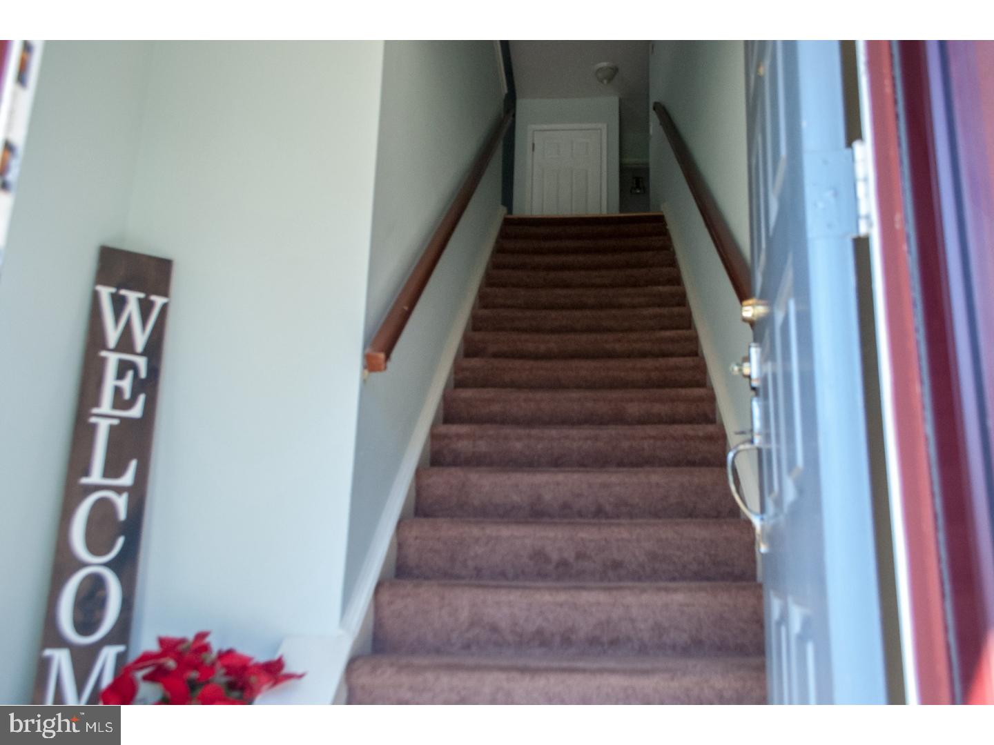 3904 B Chadbury Road Mount Laurel, NJ 08054 - Photo 2 of 23 Foyer