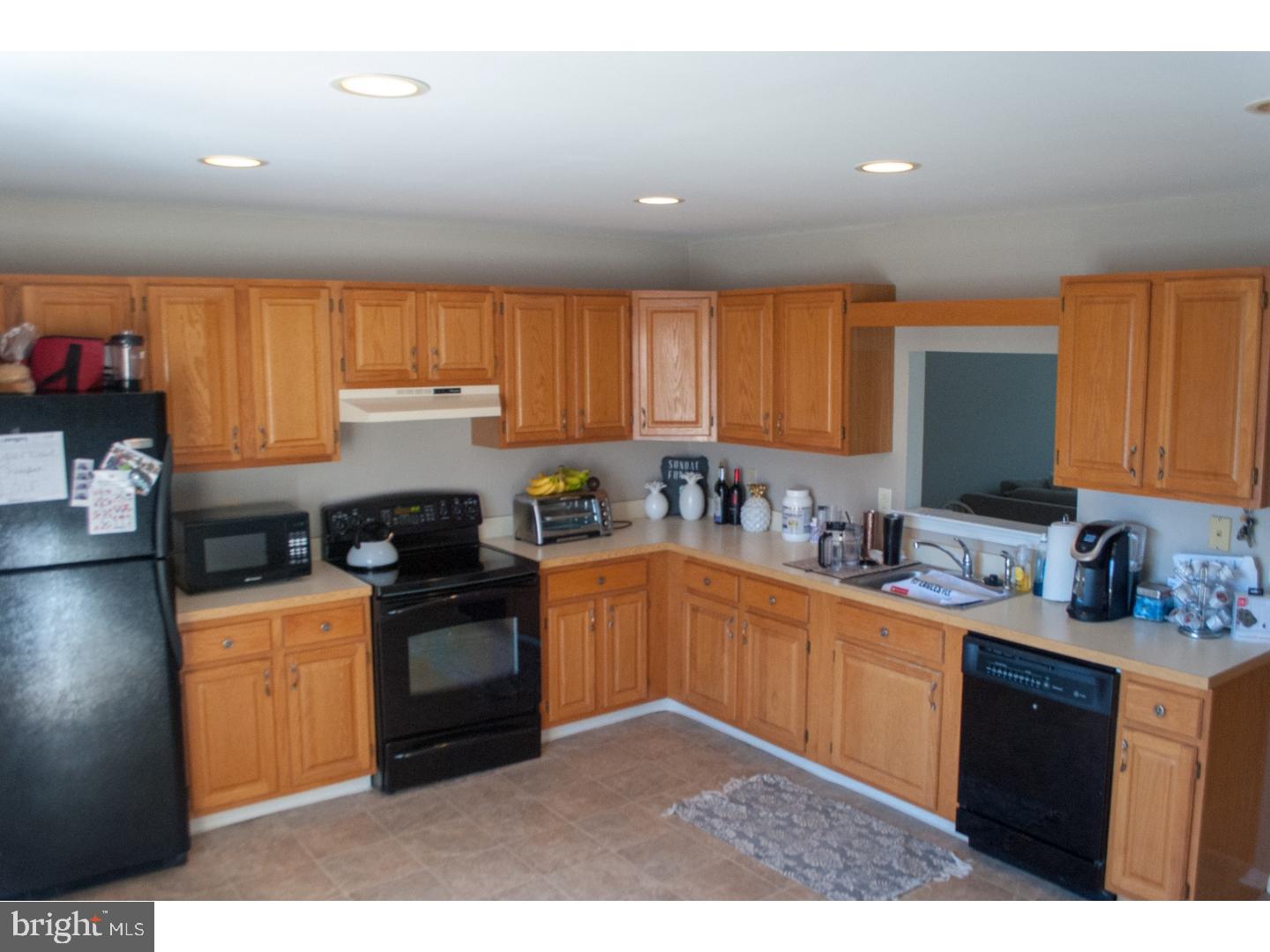 3904 B Chadbury Road Mount Laurel, NJ 08054 - Photo 9 of 23 Kitchen