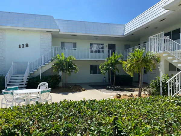 $2,150 | 118 Yacht Club Drive, Unit 2, North Palm Beach, FL 33408