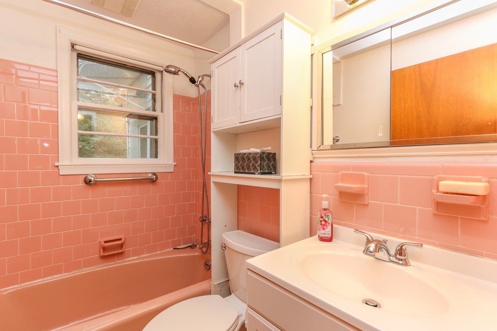 102-104 Thurston Road Newton, MA 02464 - Photo 4 of 9 Gallery Image 4