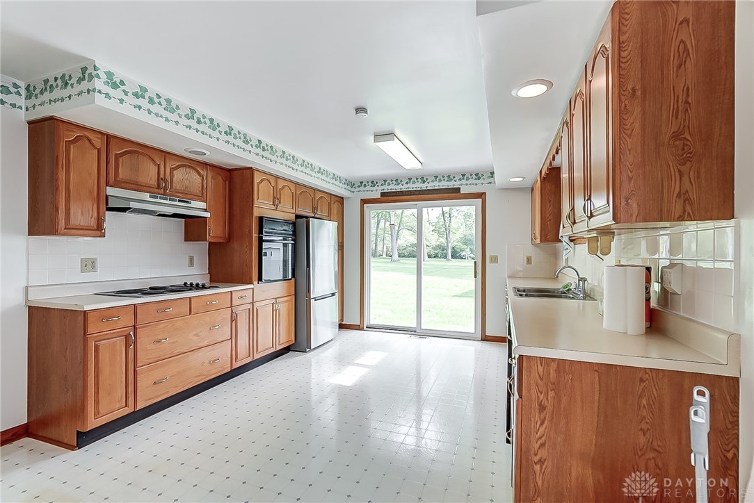 2700 Arthur Road Springfield, OH 45502 - Photo 16 of 41
