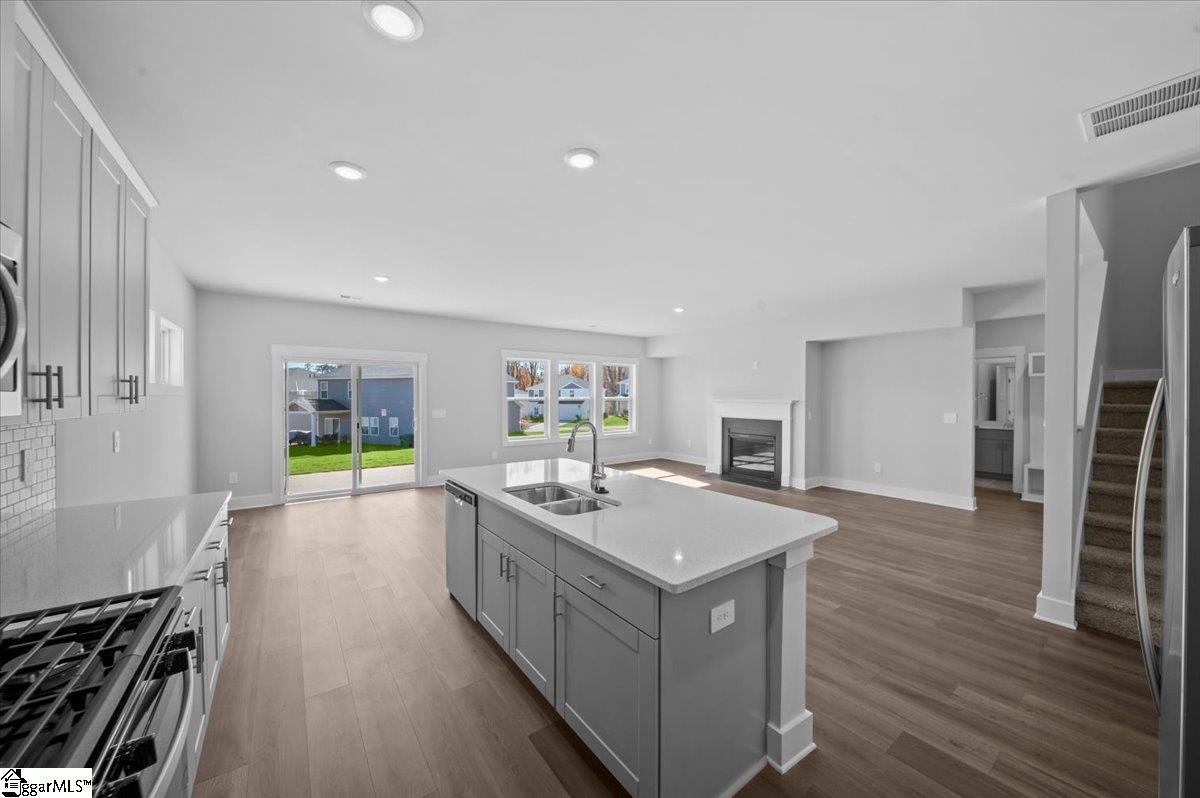 304 Roderick Lane Greenville, SC 29605 - Photo 12 of 35