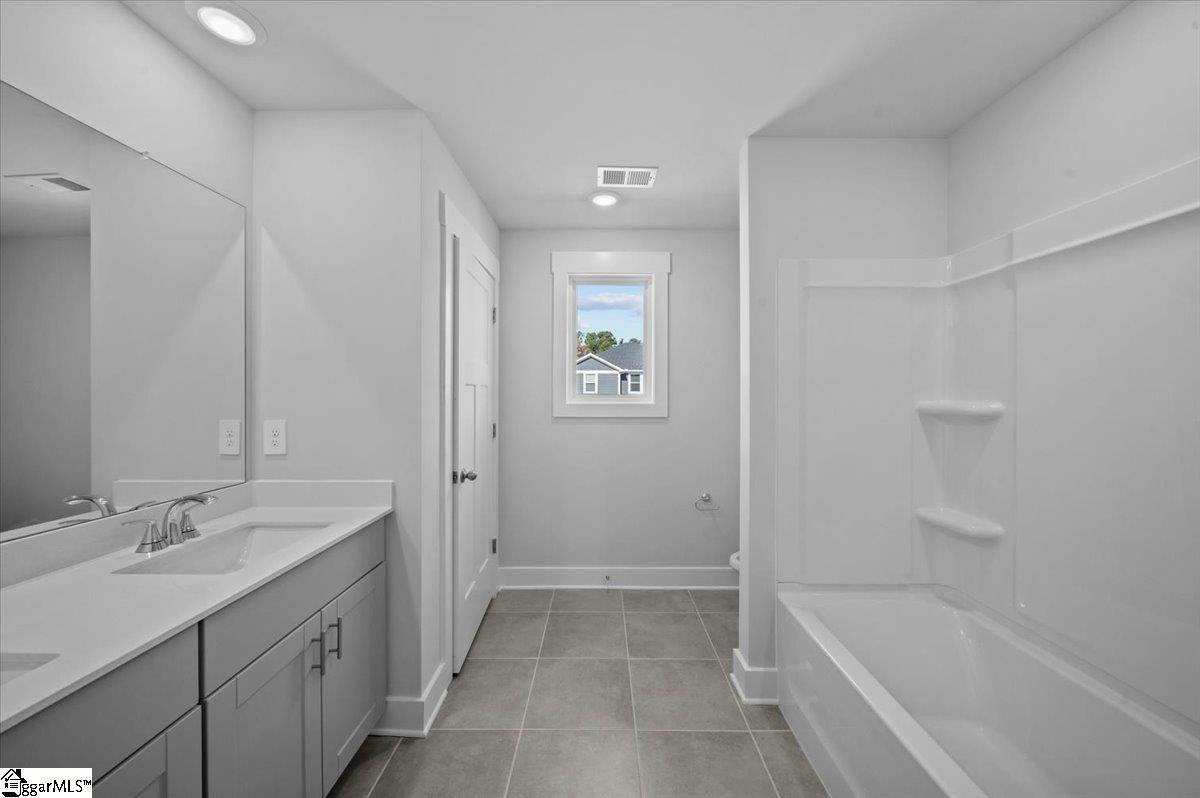 304 Roderick Lane Greenville, SC 29605 - Photo 17 of 35