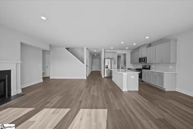 $423,900 | 304 Roderick Lane, Greenville, SC 29605