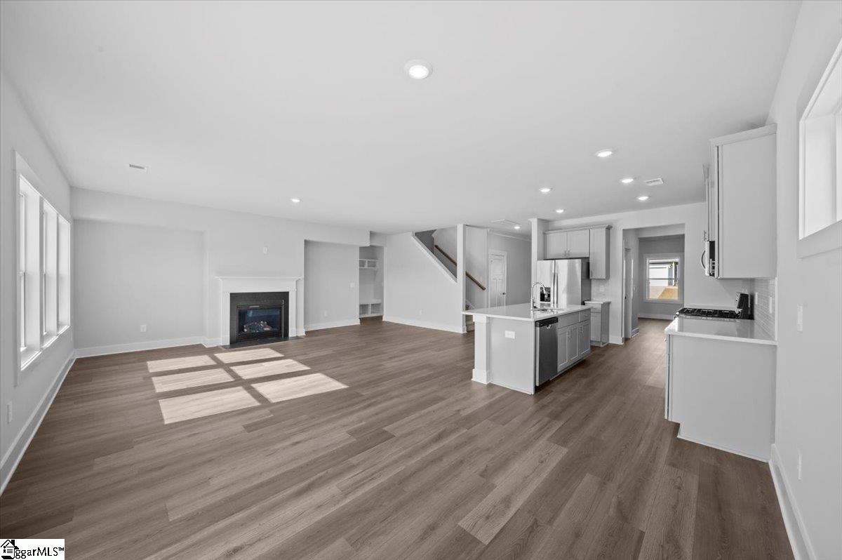 304 Roderick Lane Greenville, SC 29605 - Photo 10 of 35