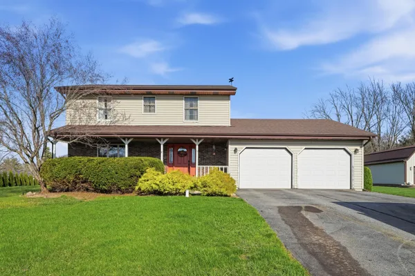 $349,900 | 51 Goldenrod Drive, Valparaiso, IN 46385