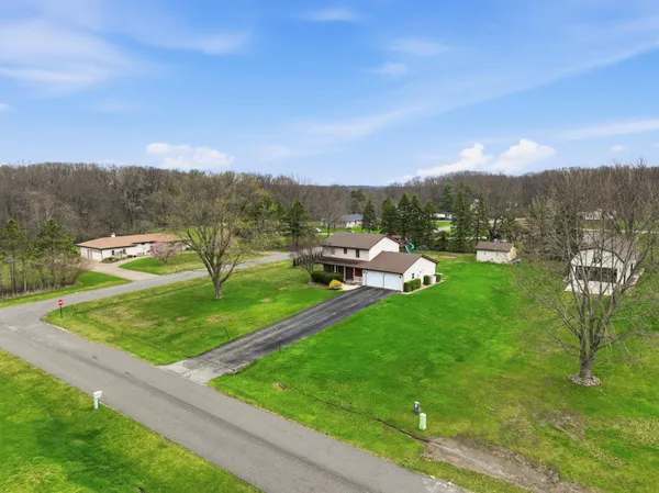 $349,900 | 51 Goldenrod Drive, Valparaiso, IN 46385