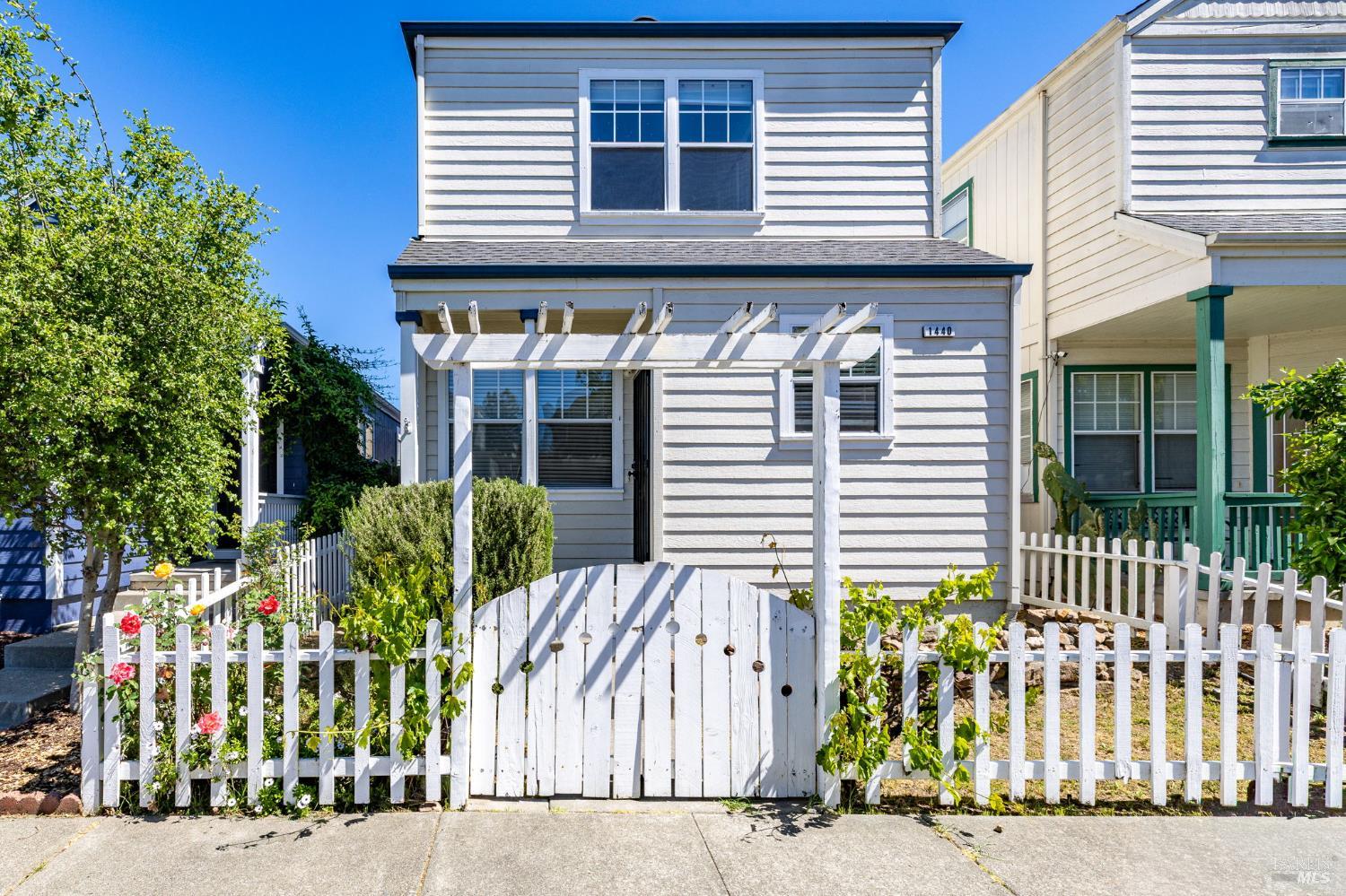 1440 Tammy Way Santa Rosa, CA 95401 - Photo 1 of 40