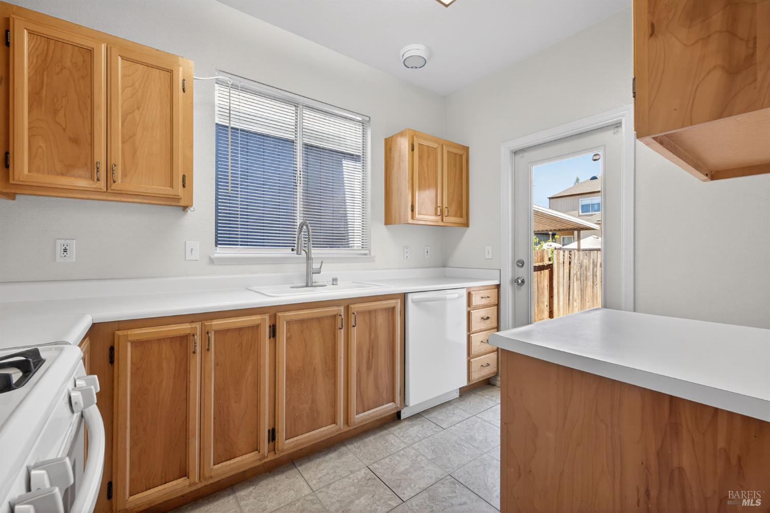 1440 Tammy Way Santa Rosa, CA 95401 - Photo 17 of 40