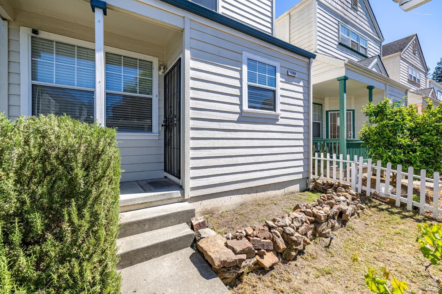 1440 Tammy Way Santa Rosa, CA 95401 - Photo 4 of 40