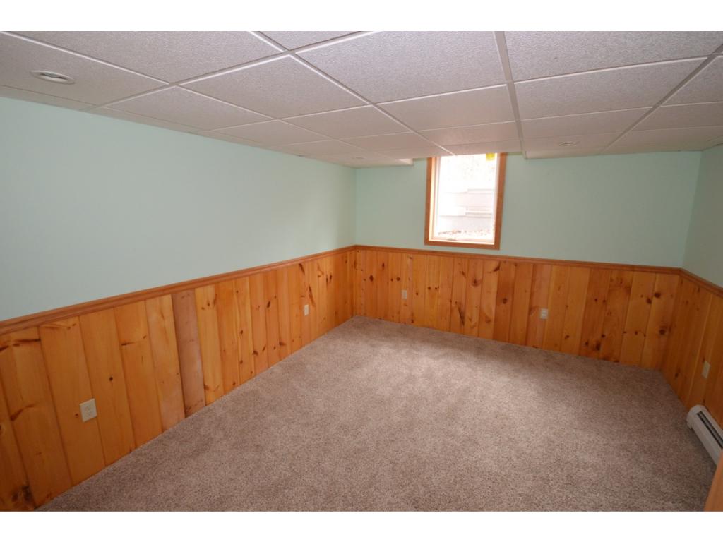 256 Centre Street Sullivan, NH 03445 - Photo 23 of 34