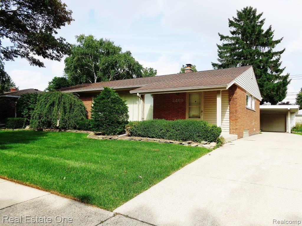 2469 Middlefield Road Trenton, MI 48183 - Photo 3 of 18 front side other side use.jpg