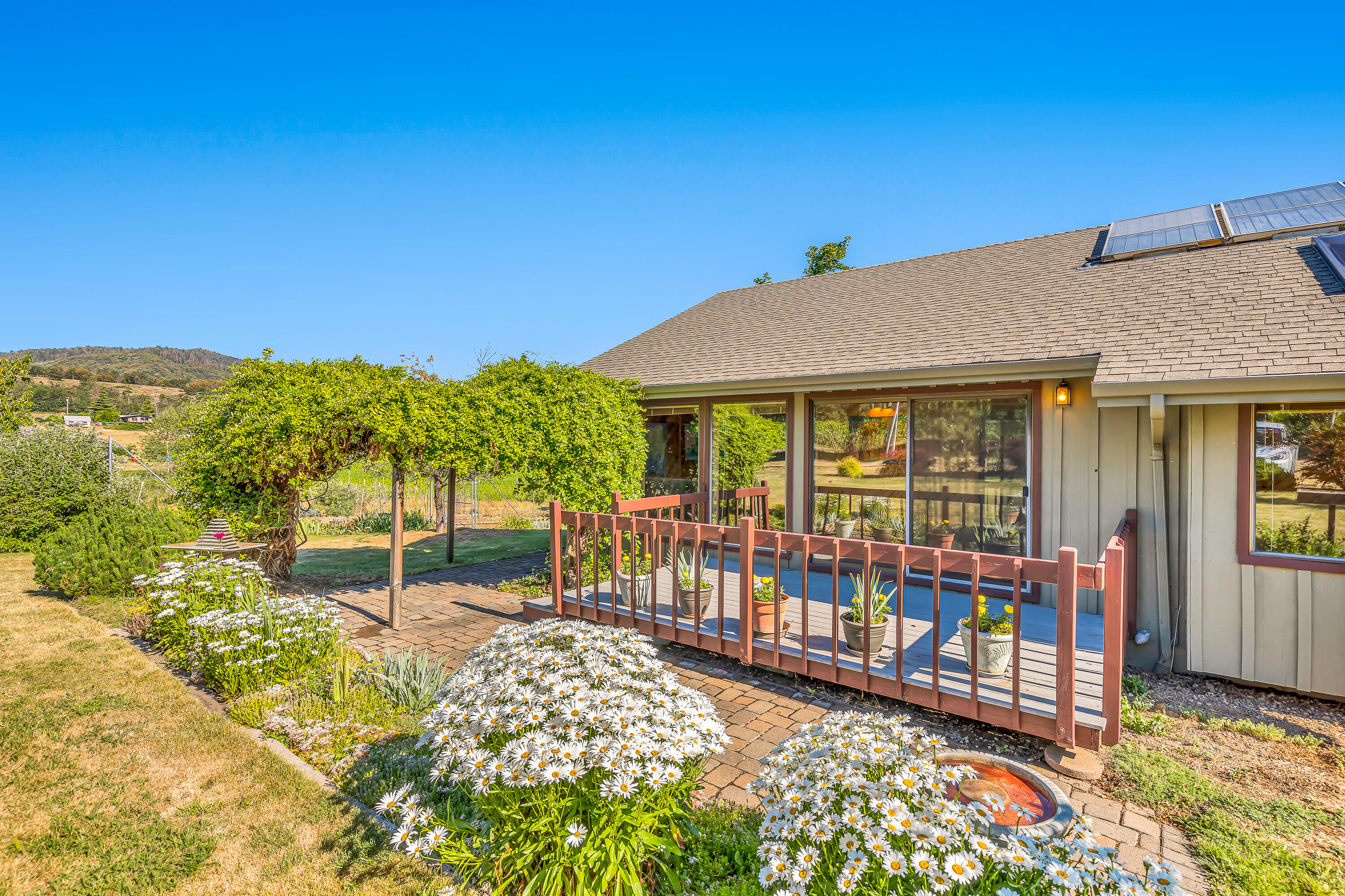 955 Morey Road Talent, OR 97540 - Photo 3 of 32 955 Morey Rd, Talent, OR 97540