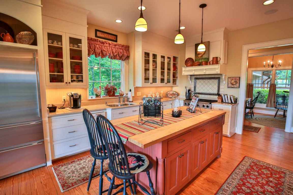 302 Top Ridge Drive, Unit F 118 Sunset, SC 29685 - Photo 8 of 36