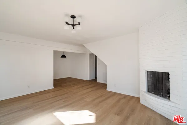 $3,195 | 1147 Horn Avenue, Unit 5, West Hollywood, CA 90069