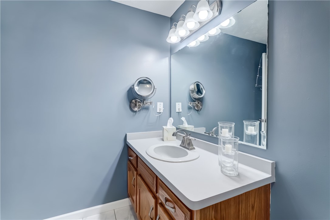 6 Daisy Lane Chili, NY 14514 - Photo 28 of 34 Convenient en suite full bath.