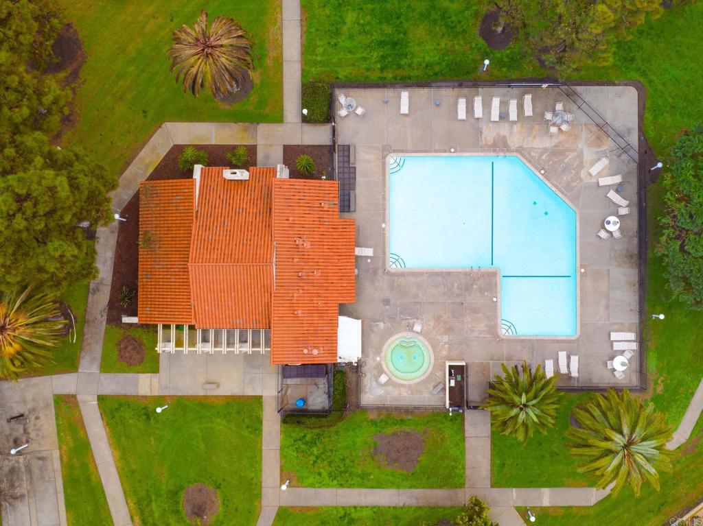 810 Caminito Del Mar Carlsbad, CA 92011 - Photo 27 of 30 a view of a sign board