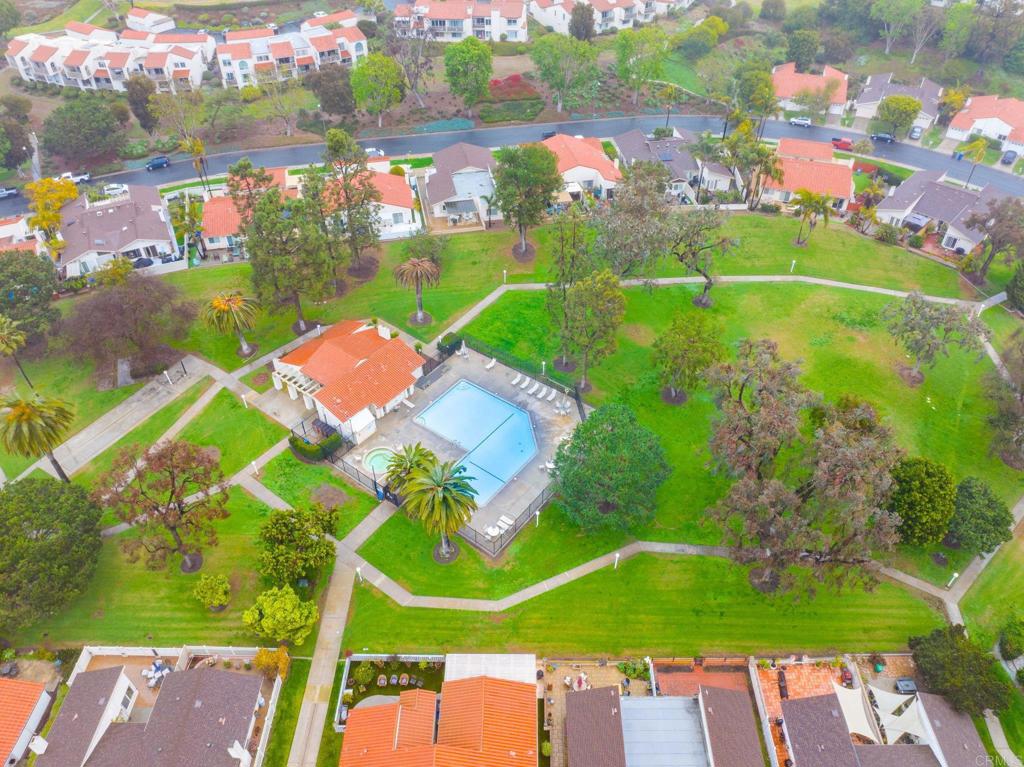810 Caminito Del Mar Carlsbad, CA 92011 - Photo 29 of 30 an aerial view of a house