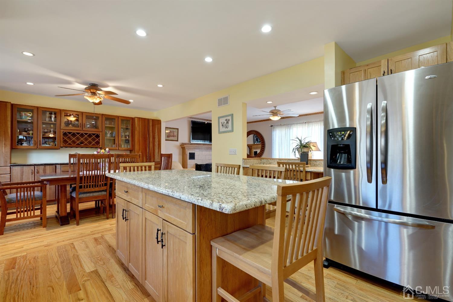 123 Dutch Road East Brunswick, NJ 08816 - Photo 3 of 51 Gallery Image 3