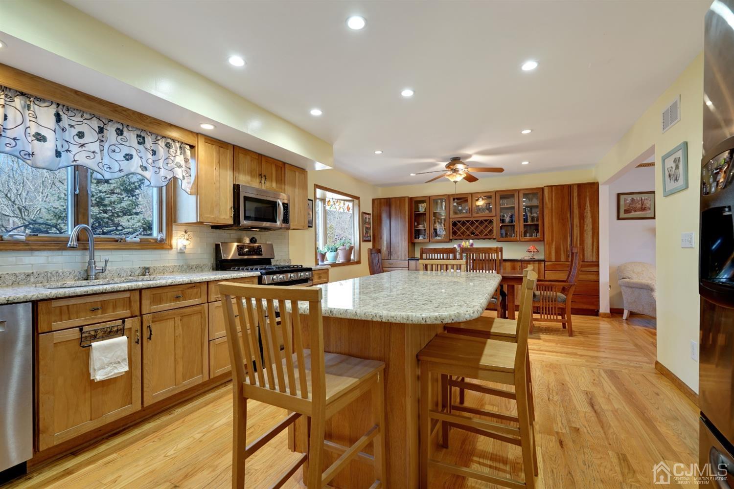 123 Dutch Road East Brunswick, NJ 08816 - Photo 5 of 51 Gallery Image 5