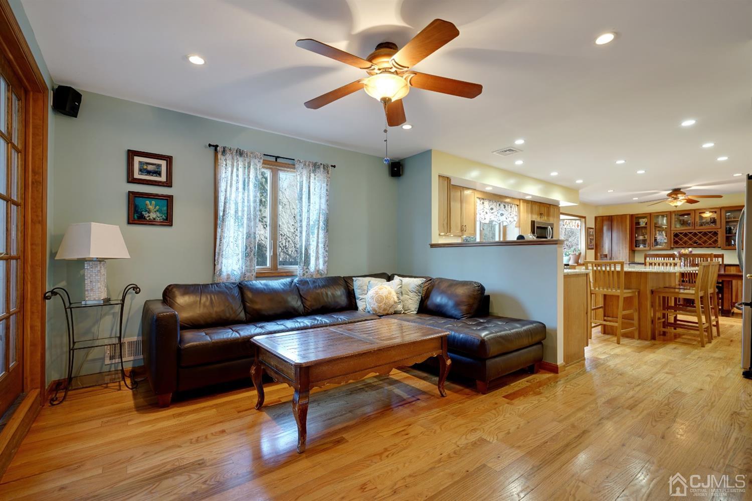123 Dutch Road East Brunswick, NJ 08816 - Photo 9 of 51 Gallery Image 9