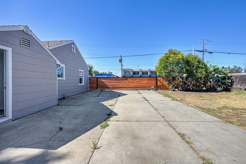 2820 Fruitridge Road Sacramento, CA 95820 - Photo 63 of 68
