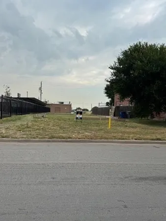 $75,000 | 4105 Preferred Place, Dallas, TX 75237