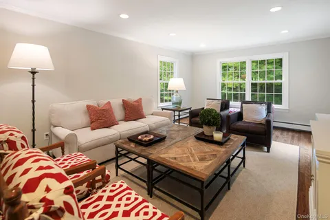 $1,699,000 | 12 Suzanne Lane, Chappaqua, NY 10514