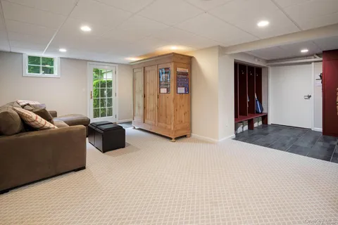 $1,699,000 | 12 Suzanne Lane, Chappaqua, NY 10514